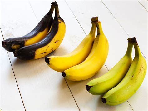 How Long Can Baby Food Be in the Fridge: And Why Do Bananas Always Turn Brown First?