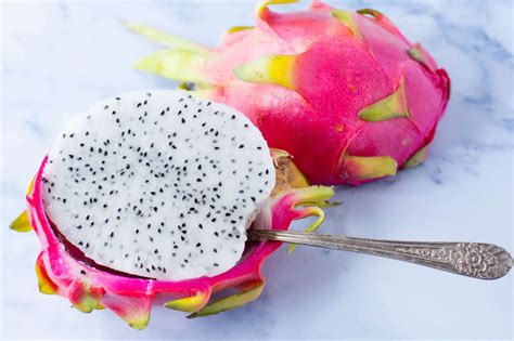 What Does a Good Dragon Fruit Look Like? And Why Does It Taste Like a Rainbow?